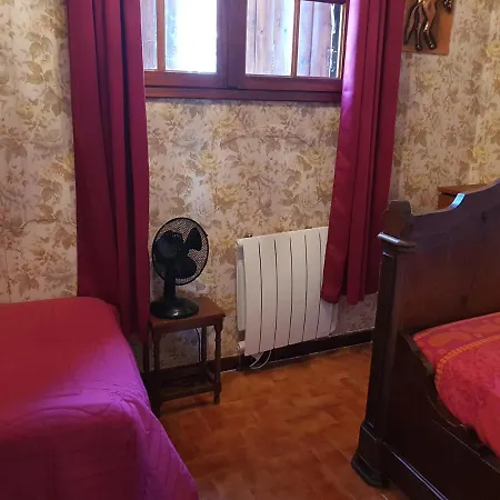 Oda ve Kahvaltı En Campagne Aixoise *